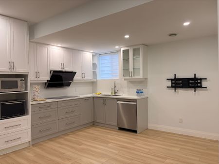 For Lease - 346 Annshiela Drive Unit# Basement, Georgina, Ontario - Photo 3