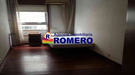 Piso de alquiler en Ensanche - Sar - Photo 3