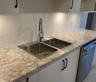 TRÈS GRAND ET LUXUEUX 3½ À LOUER À POINTE-CLAIRE - Photo 3