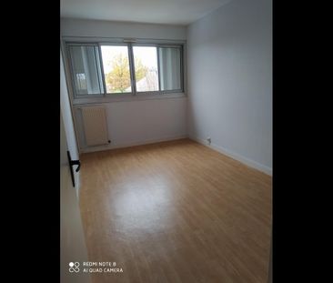 Location Appartement 4 pièces 73 m² Le Blanc - Photo 3