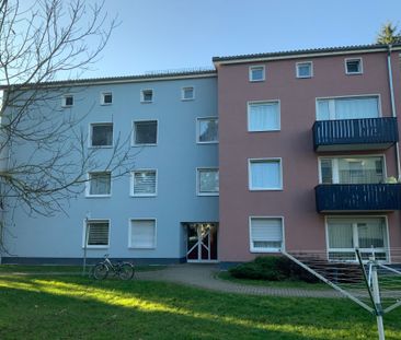 Helle 3-Zimmer Erdgeschosswohnung mit Balkon zu vermieten - Foto 6