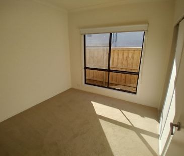 Brand new and ready to move in!! - Photo 1