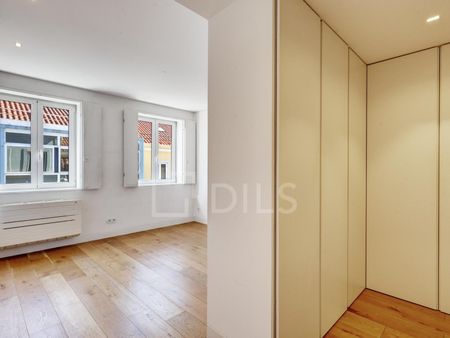 Apartamento T3 com varanda, garagem, jardim e piscina na Estrela, Lisboa - Photo 4