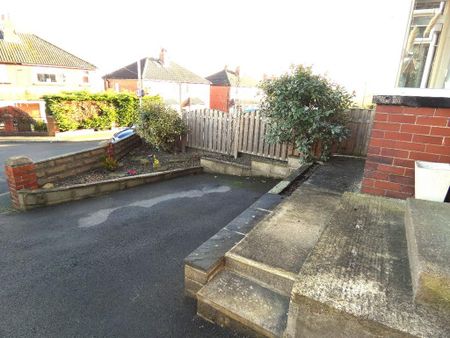 2 bedroom semi-detached house to rent - Photo 4