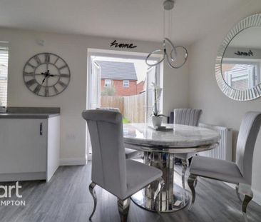 3 bedroom semi-detached house to rent - Photo 1