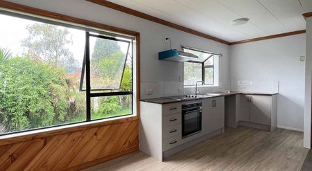 3 bedroom cozy home in Owhata - Photo 2