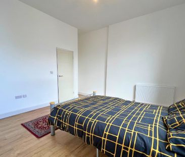 2 Bed Flat, Lydgate Lane, S10 - Photo 3