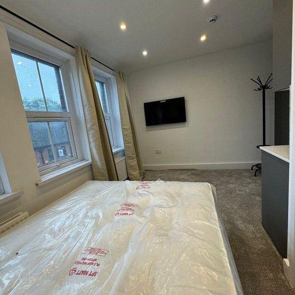 Studio to rent - Photo 1