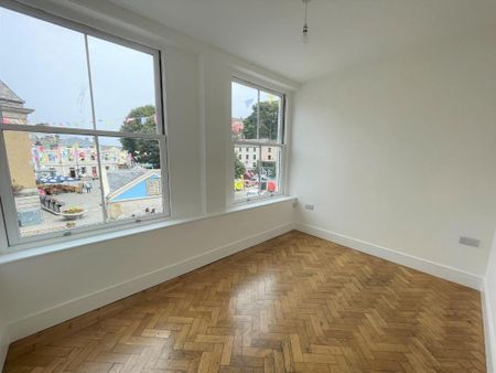 3 bedroom flat to rent - Photo 5