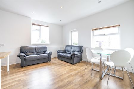 4 bed maisonette to rent in Goldspink Lane, Sandyford, NE2 - Photo 2