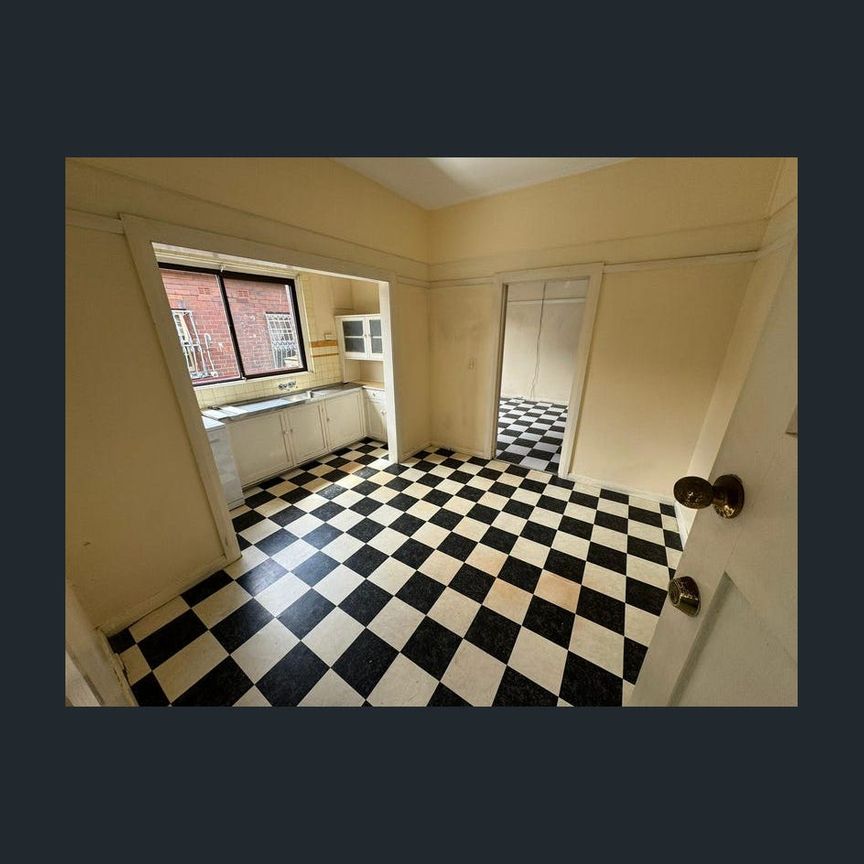 Family Home in convenient Location - Photo 1