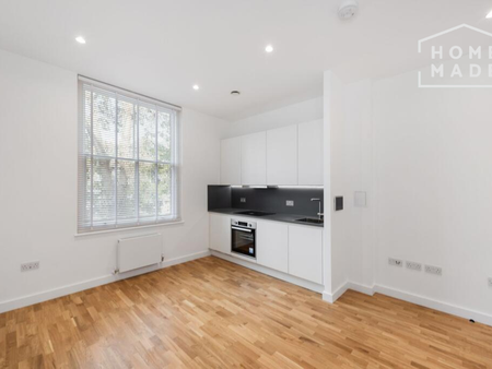 10 Canfield Gardens, NW6 - Photo 2