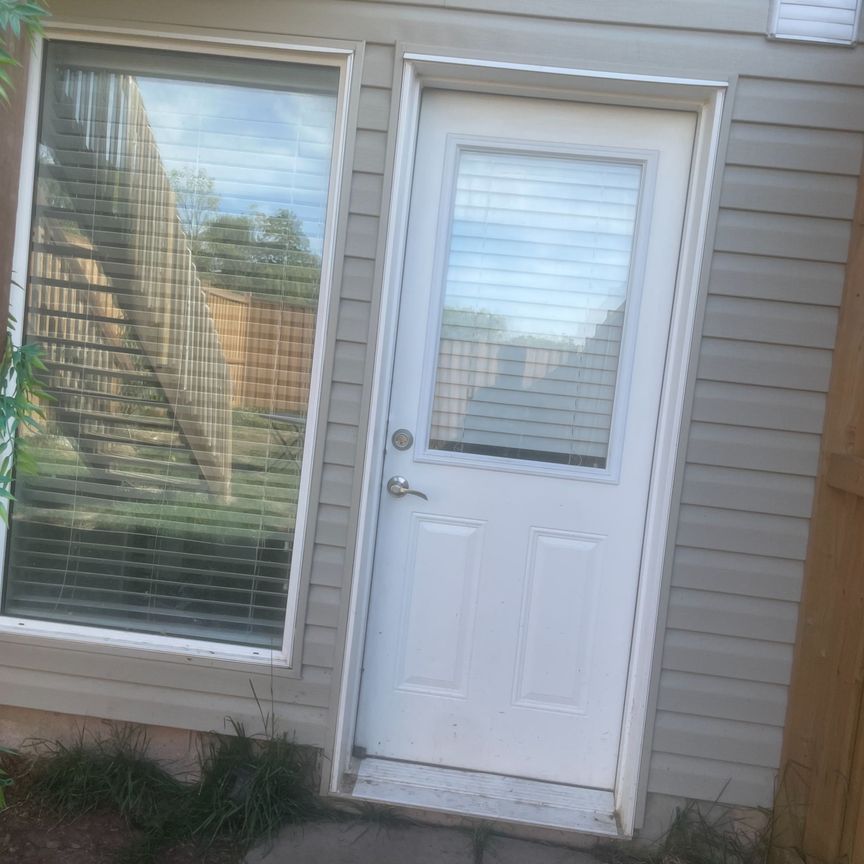 For Lease - 59 Denistoun(Bachelor) Street, Welland, Ontario - Photo 1