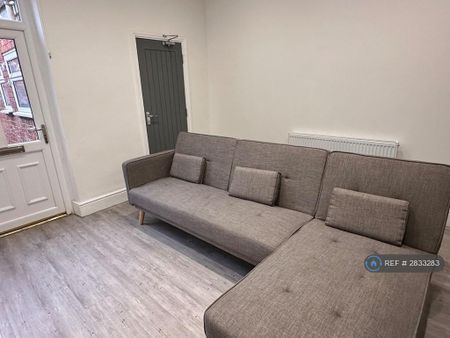 3 bedroom terraced house to rent - Photo 4