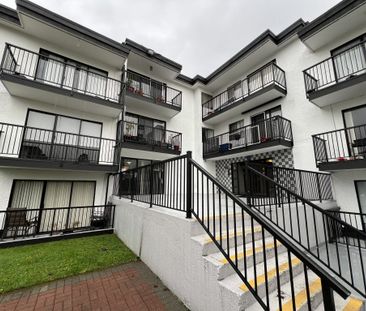 Renaissance On Shaw - Photo 3