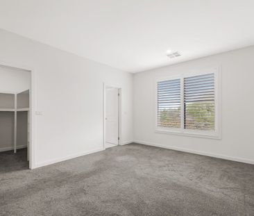 CONTEMPORARY LUXURY WITH SPACE, STYLE & COMFORT - Photo 1