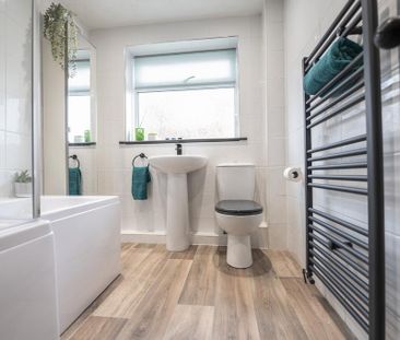 2 bedroom terraced house to rent - Photo 4