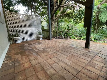 Serene Bushland Setting, Stroll to Coogee Beach - Photo 2