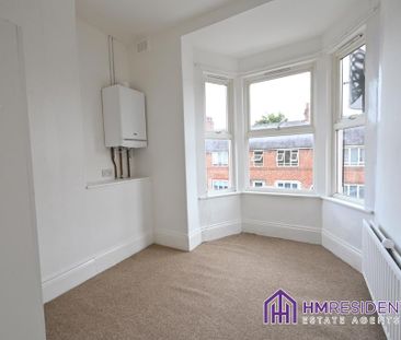 3 bedroom flat to rent - Photo 4