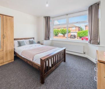 4 bedroom semi-detached house to rent - Photo 4