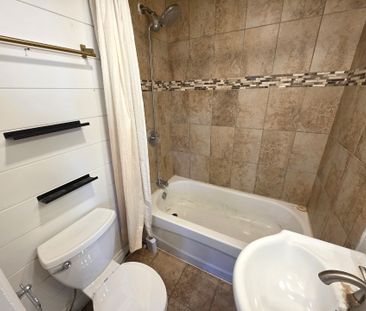 For Lease - 235 Bayview Avenue, Georgina, Ontario - Photo 3