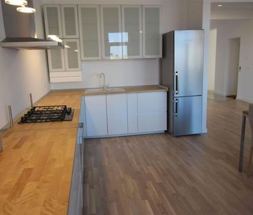 Apartament deosebit cu acces direct din lift - Photo 1