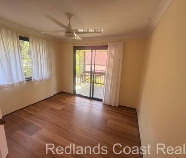 Stunning Waterfront Property - Photo 4