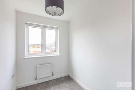 Airfield Way, Weldon Park, Corby, Northants, NN17 - Photo 2