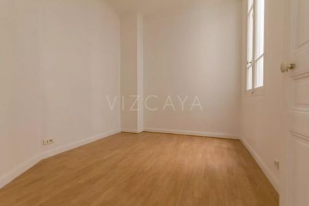 Location Appartement 5 pièces 130m² NICE 06300 - Photo 4