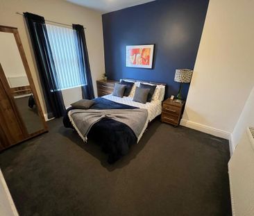 1 bedroom in a house share to rent - Photo 2