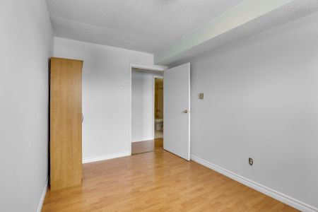 For Lease - 15 Jacksway Crescent Unit# 315, London North, Ontario - Photo 3