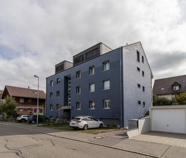 Topmoderne 3.5-Zimmer-Dachwohnung in Niederscherli - Photo 1