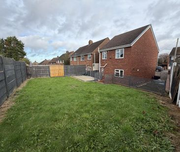 3 bedroom detached house to rent - Photo 2