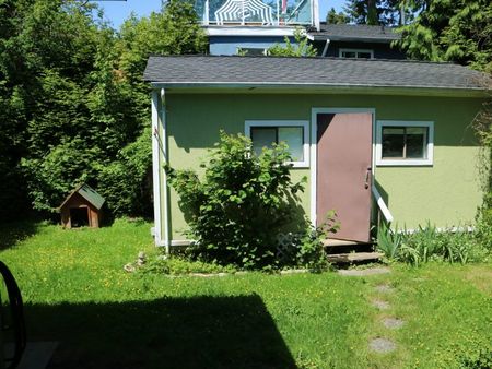 $2250 / 4 BED – 2200FT2 - Photo 2