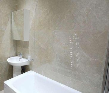 Ferme Park Road, Stroud Green, London, United Kingdom, N4 - Photo 4