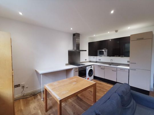 2 bedroom flat to rent - Photo 1