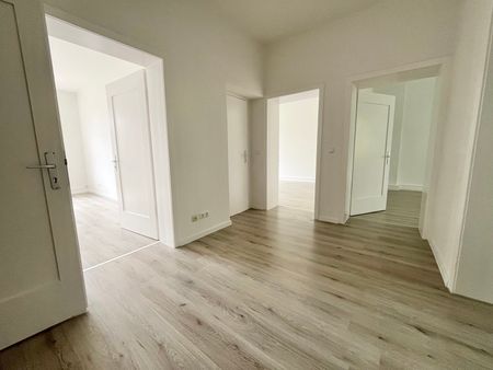 Großzügige 3-Zimmer-Wohnung mit Balkon! - Photo 3