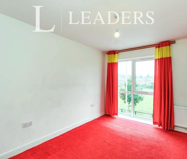 4 bedroom house to rent Comet Avenue, Newcastle, ST5 - Photo 5