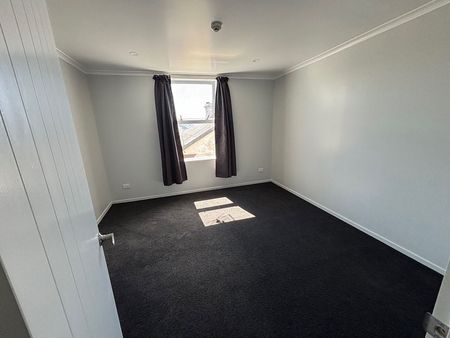 New Apartment close to town - Photo 2