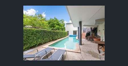 Elegant Riverside Apartment with Exceptional Lifestyle Appeal - Photo 5