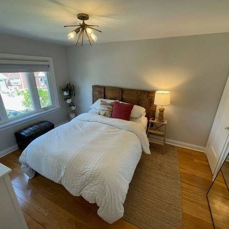 3 Bedroom 1 Bath in Heart of Leslieville! - Photo 3