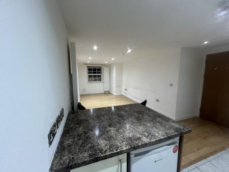 2 bedroom apartment to rent - Photo 4
