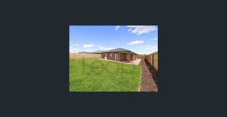 🏡 4-Bedroom House in Wallan - Photo 4