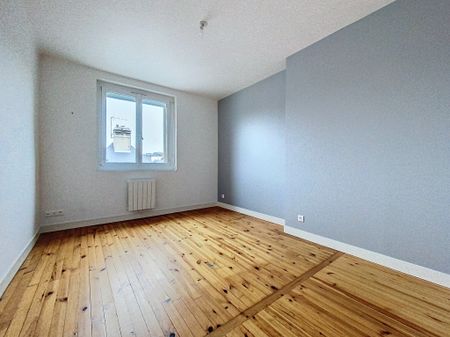 Location Appartement 5 pièces 106m² ST LO 50000 - Photo 4