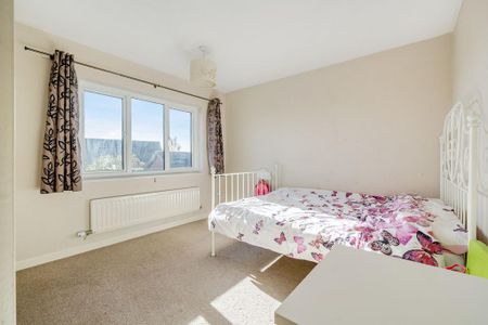 3 bedroom detached house to rent - Photo 4