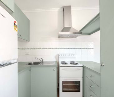 Charming One Bedroom - Unfurnished. - Photo 3