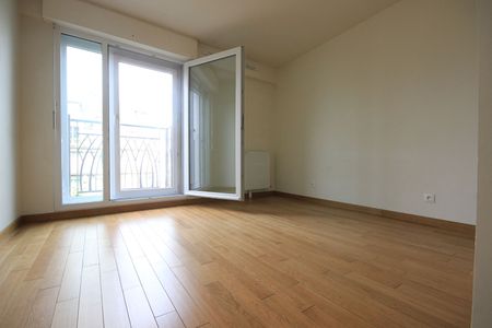 Appartement a louer Paris - Loyer €1 426/mois charges comprises ** - Photo 2