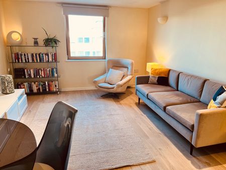 2 Bed Flat, Station Court, SW6 - Photo 3