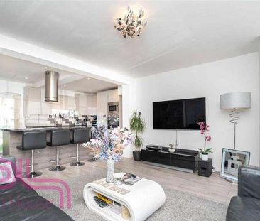 Benen-stock Road, Staines-upon-thames, TW19 - Photo 2