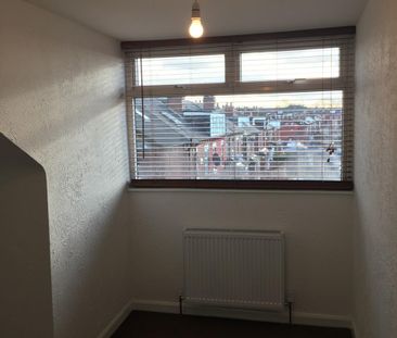 3 Bed Terraced House, Strathmore View, LS9 - Photo 1